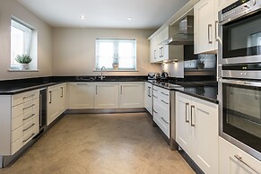 The Penthouse @ Carus Green