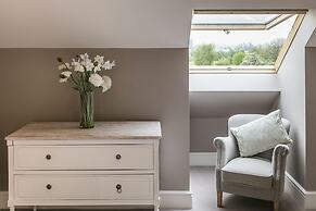 The Penthouse @ Carus Green