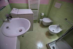 Apartment 30 Meters From the sea With 8 Beds With Full sea View