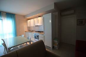 Apartment 30 Meters From the sea With 8 Beds With Full sea View