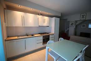 Apartment 30 Meters From the sea With 8 Beds With Full sea View