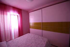 Apartment 30 Meters From the sea With 8 Beds With Full sea View