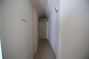 Apartment 30 Meters From the sea With 8 Beds With Full sea View