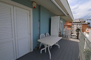 Apartment 30 Meters From the sea With 8 Beds With Full sea View