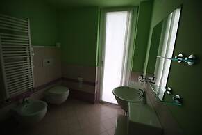 Apartment 30 Meters From the sea With 8 Beds With Full sea View