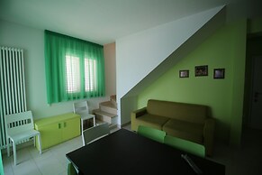 Apartment 20 Meters From The Sea 7 Beds With Small Sea View