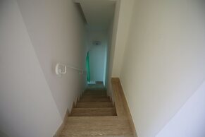 Apartment 20 Meters From The Sea 7 Beds With Small Sea View