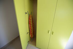 Apartment 20 Meters From The Sea 7 Beds With Small Sea View