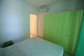 Apartment 20 Meters From The Sea 7 Beds With Small Sea View