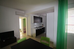 Apartment 20 Meters From The Sea 7 Beds With Small Sea View