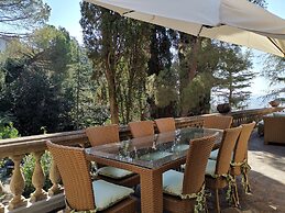 Between sky and sea in an Exclusive Village Full of Charm With a Priva