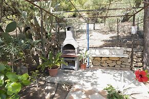 Holiday House With Panoramic View, Balcony, Wifi, and Near the Sea