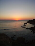 Holiday House With Panoramic View, Balcony, Wifi, and Near the Sea