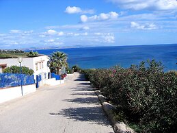 Holiday House With Panoramic View, Balcony, Wifi, and Near the Sea