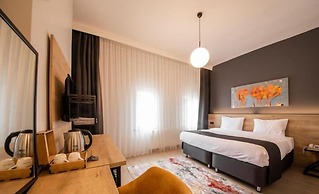 Adresin Hotel