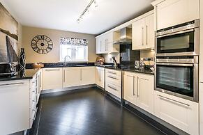 Golf Apartment @ Carus Green