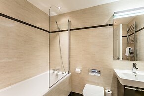 Golf Apartment @ Carus Green