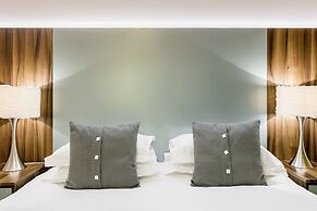 Golf Apartment @ Carus Green