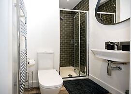 Ye Olde Windmill Apartment Free Parking