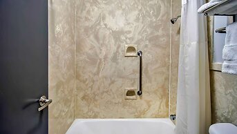 Motel 6 Louisville, KY - Airport - Fair Expo