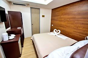 Emerald Island Hotel