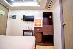 Emerald Island Hotel