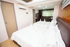 Emerald Island Hotel