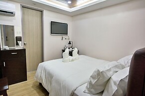 Emerald Island Hotel