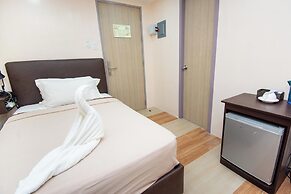 Emerald Island Hotel