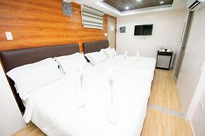 Emerald Island Hotel