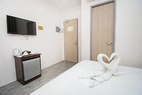Emerald Island Hotel