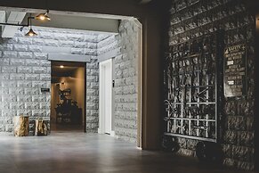 Hotel Millwright