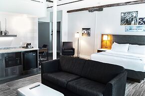Hotel Millwright