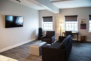 Hotel Millwright