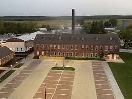 Hotel Millwright