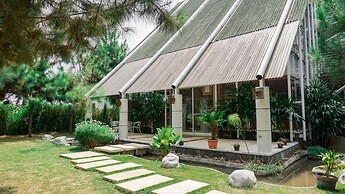 Vila Air Natural Resort