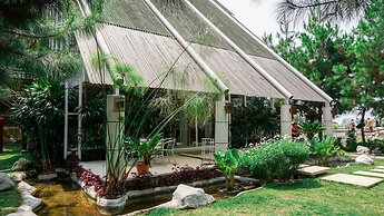 Vila Air Natural Resort