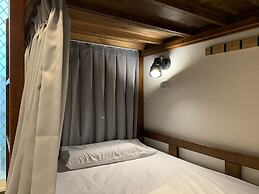 910 Hostel