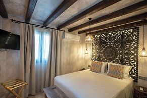 Decan Concept Boutique Estate