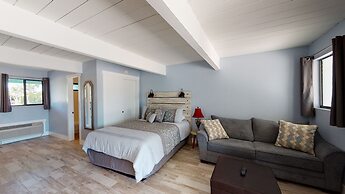 Off the Charts Inn & Out Island Resort