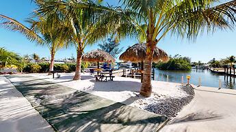 Off the Charts Inn & Out Island Resort