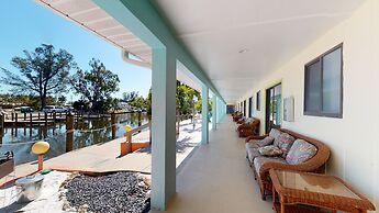 Off the Charts Inn & Out Island Resort