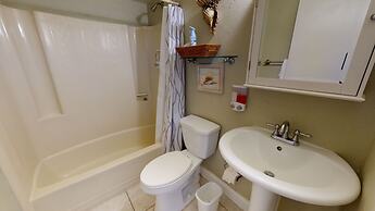 Off the Charts Inn & Out Island Resort