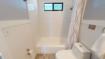 Off the Charts Inn & Out Island Resort