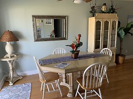 Off the Charts Inn & Out Island Resort