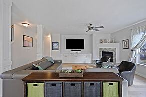 Flagline Trail 5 Bedroom Home by RedAwning