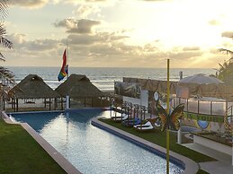 Club de Playa Dioses y Reinas