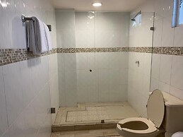 Club de Playa Dioses y Reinas