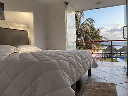 Club de Playa Dioses y Reinas