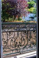 Castelo Terrace Apartments